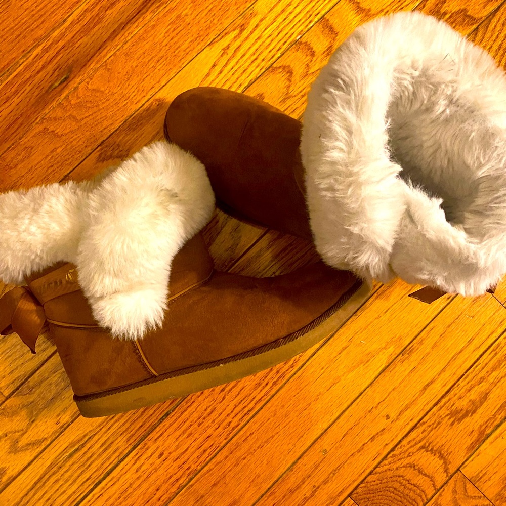 Juicy couture boots